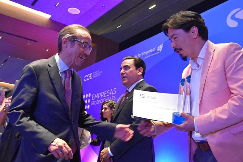 RECONOCEN A INDUSTRIAS PEÑOLES Y FRESNILLO PLC