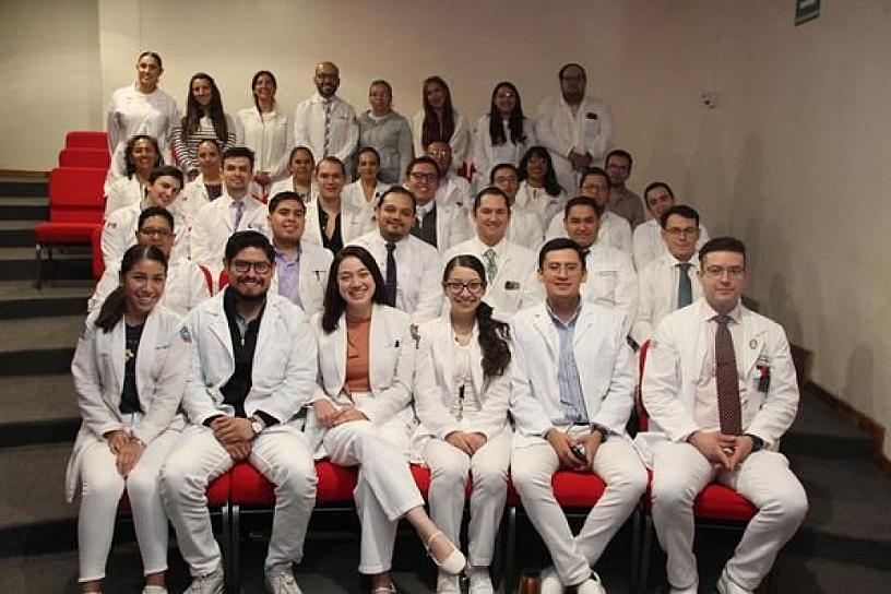 RECONOCEN A MÉDICOS RESIDENTES DEL ISSSTE