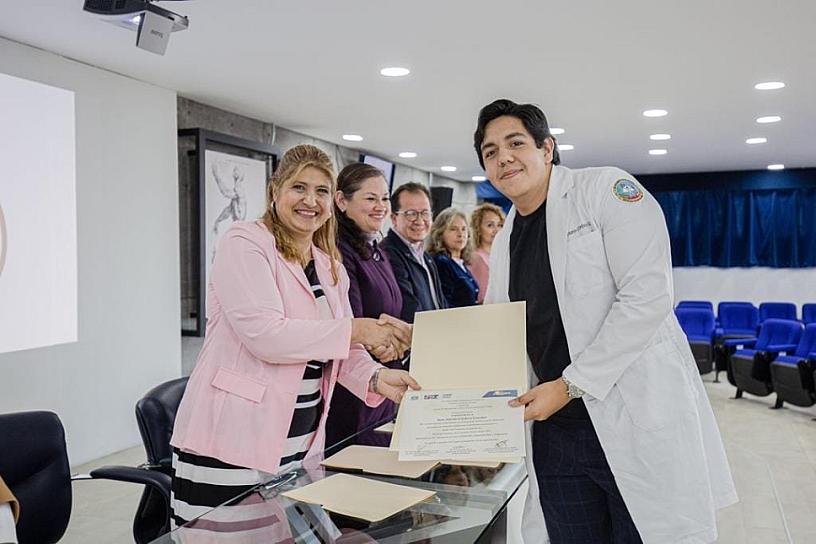 RECONOCEN A MENTORES EN MEDICINA HUMANA DE LA UAZ 