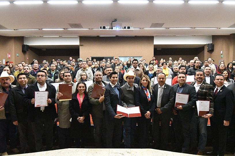 RECONOCEN A MUNICIPIOS POR MEJORA Y REVISIÓN EN GUÍA DE DESEMPEÑO MUNICIPAL
