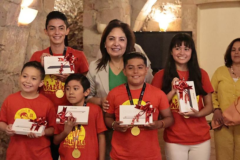 RECONOCEN A NIÑOS ZACATECANOS GANADORES DE CONCURSO INTERNACIONAL DE MATEMÁTICAS 