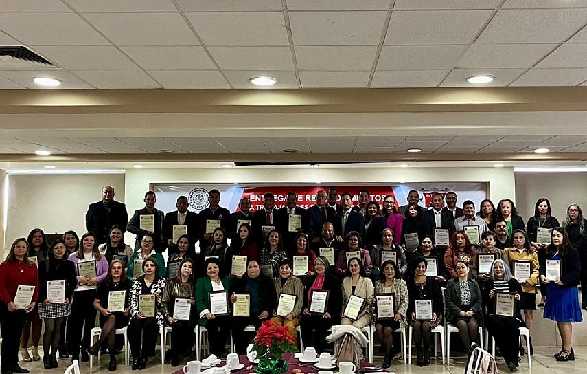 Reconocen años de servicio a trabajadores del Poder Judicial