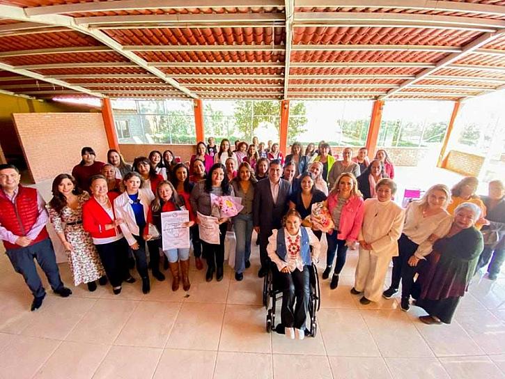 RECONOCEN A PRIÍSTAS EN EL MARCO DEL 70 ANIVERSARIO DEL VOTO DE LAS MUJERES 