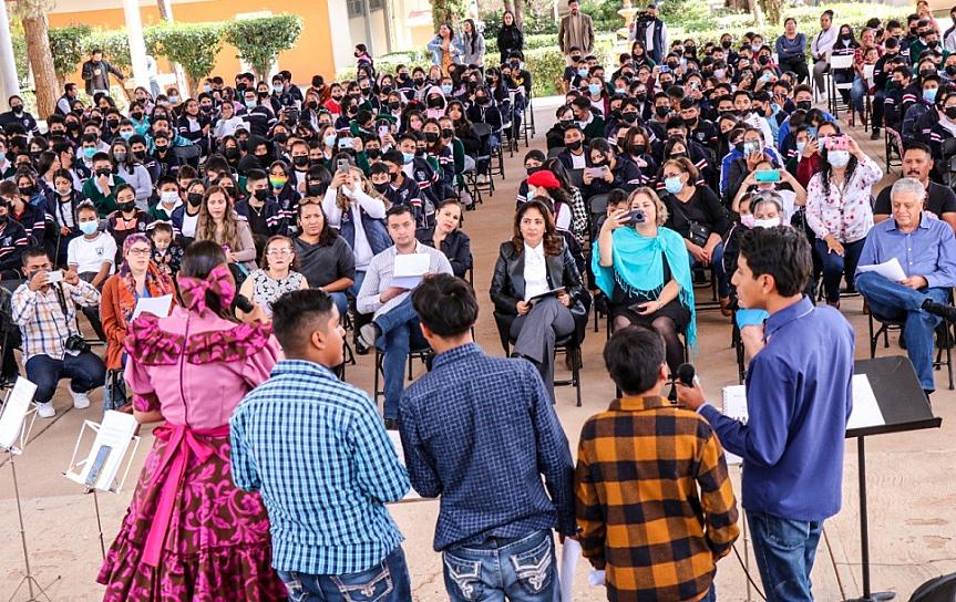 RECONOCEN TALENTO ARTÍSTICO DE ESTUDIANTES
