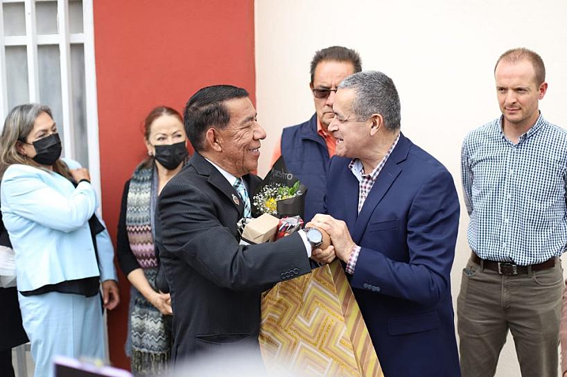 RECONOCEN TRAYECTORIA DOCENTE DE GERARDO DEL CAMPO SOLÍS 