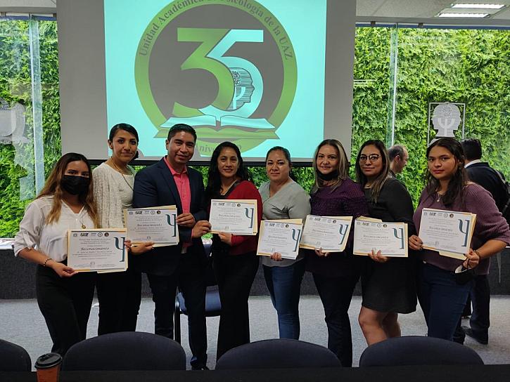 RECONOCE PSICOLOGÍA A 30 MEJORES PROMEDIOS DE LA MODALIDAD SEMIPRESENCIAL