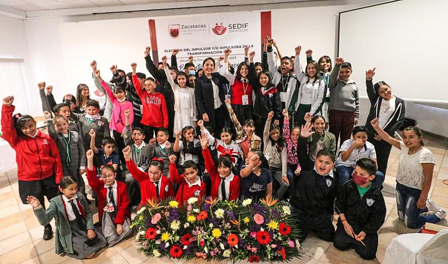 RECONOCE SARA HERNÁNDEZ A NIÑOS IMPULSORES DE LA TRANSFORMACIÓN
