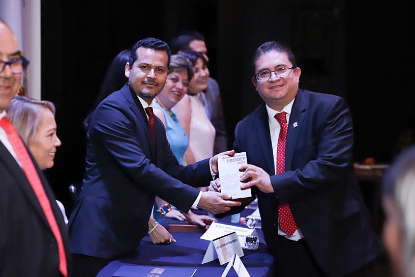 RECONOCE UAZ TRABAJO Y TRAYECTORIA DE DOCENTES UNIVERSITARIOS