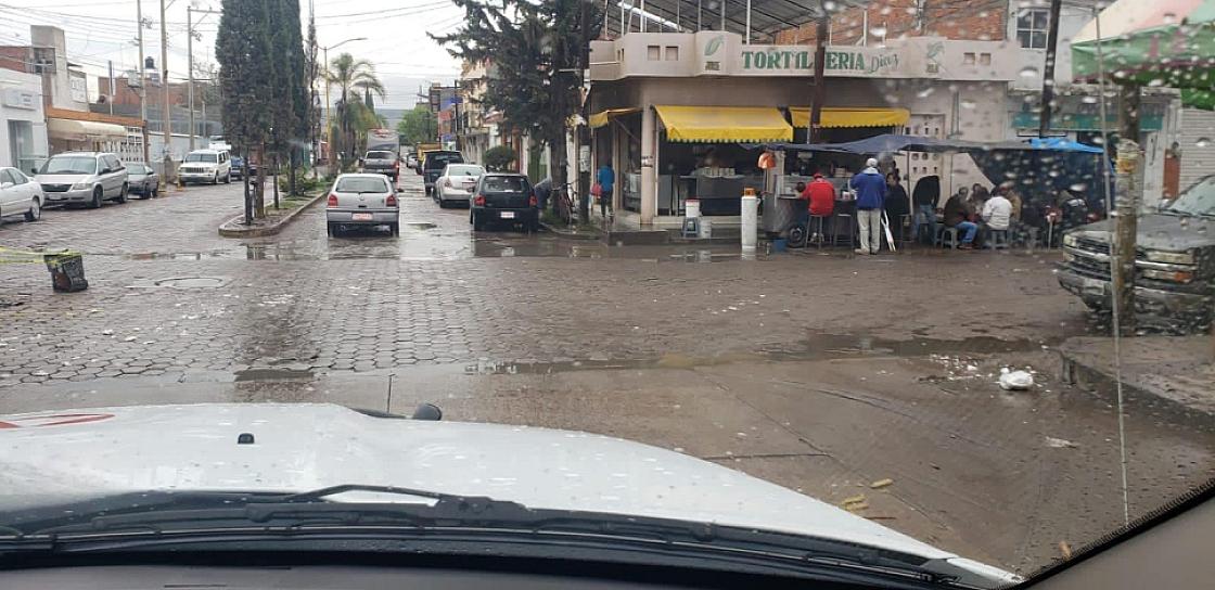 RECORREN ZONAS AFECTADAS POR LLUVIAS EN LORETO; SE REESTABLECEN LAS ACTIVIDADES