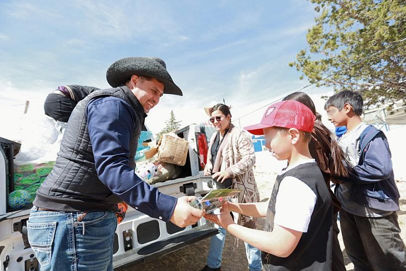Recorre Rodrigo Ureño comunidades de la sierra en apoyo a agricultores