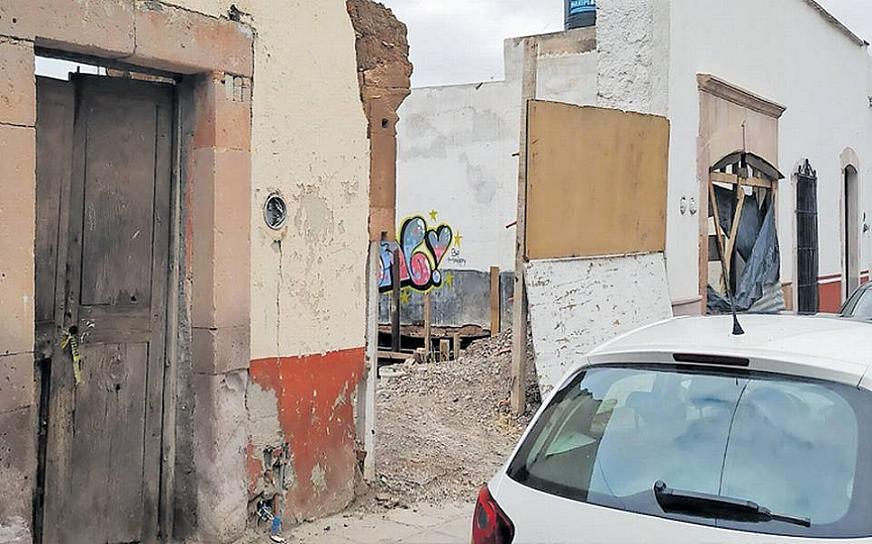 PIDEN A AUTORIDADES DE LA CAPITAL ATENDER PROBLEMA DE FINCAS ABANDONADAS 