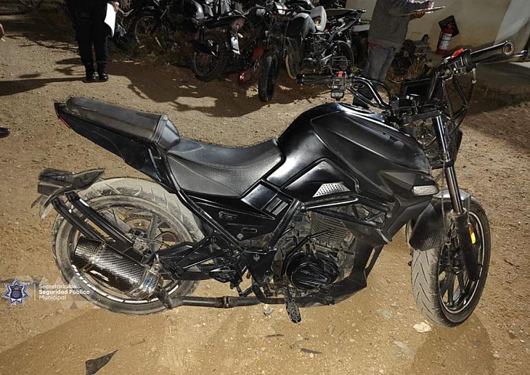 Recupera policía municipal motocicleta robada