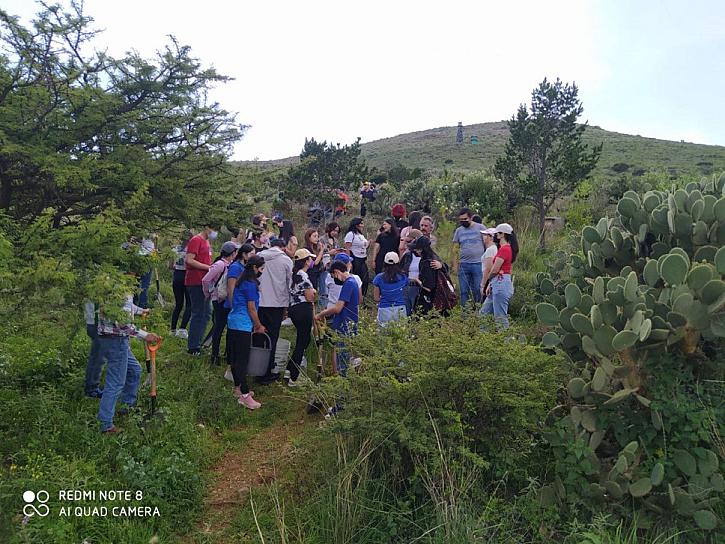 REFORESTAN ESTUDIANTES DEL TEC DE MONTERREY EL ECOPARQUE CENTENARIO