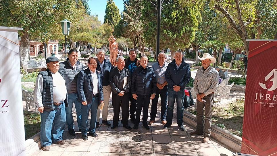 REFORESTAN JARDÍN RAFAEL PÁEZ