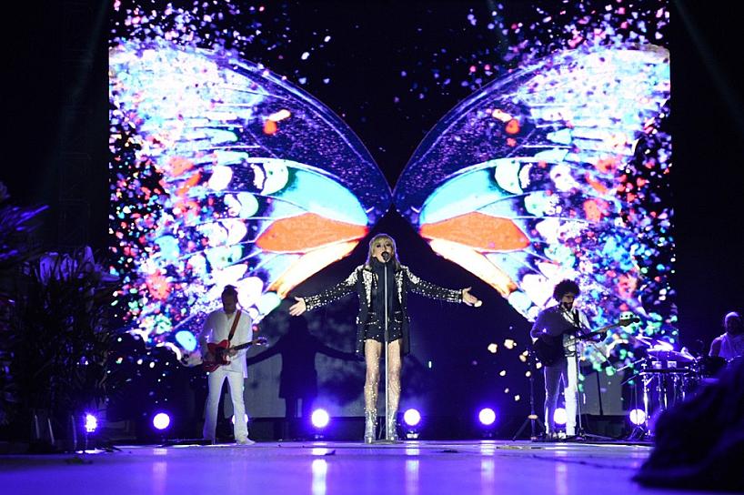 REGRESA LA MÚSICA DE LOS 80’S CON LA CANTANTE ANA TORROJA