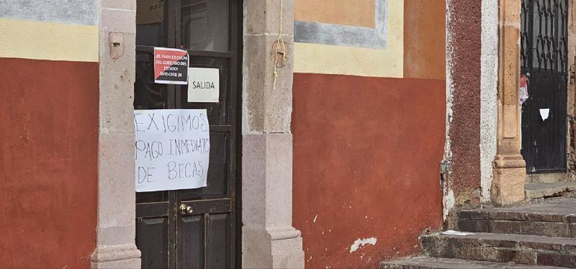 Regresan a clases algunas escuelas en Fresnillo; continúan paros y tomas de oficinas