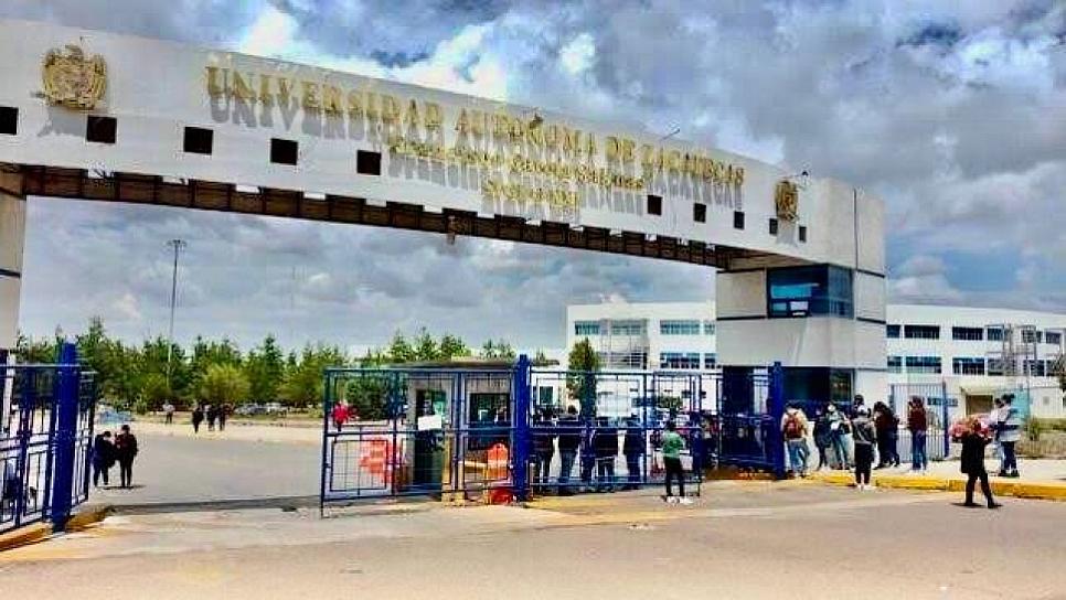 Regresan a las aulas más de 41 mil universitarios