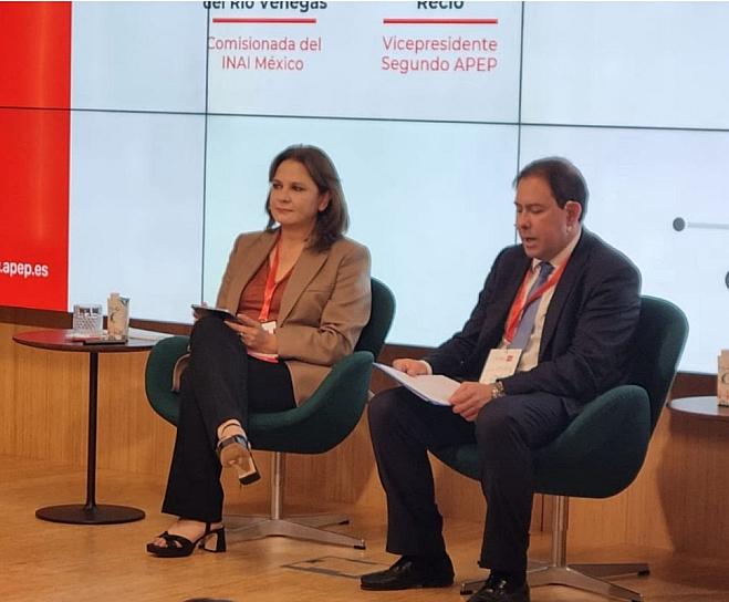 REGULACIÓN DE INTELIGENCIA ARTIFICIAL APUNTA A DESARROLLADORES EN MÉXICO: JULIETA DEL RÍO