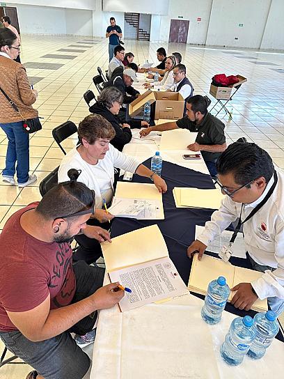 Regularizan 260 viviendas con firma de escrituras en dos fraccionamientos de Fresnillo