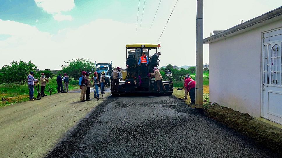REHABILITAN ACCESO A LA COLONIA JORGE OBISPO