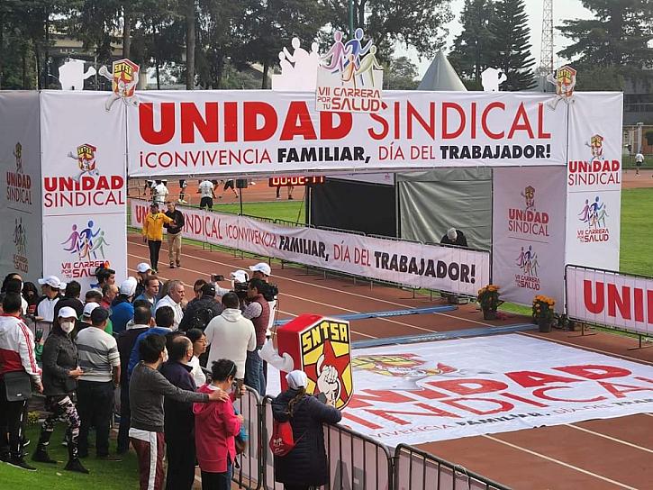 REALIZA SNTSA CARRERA "POR TU SALUD"
