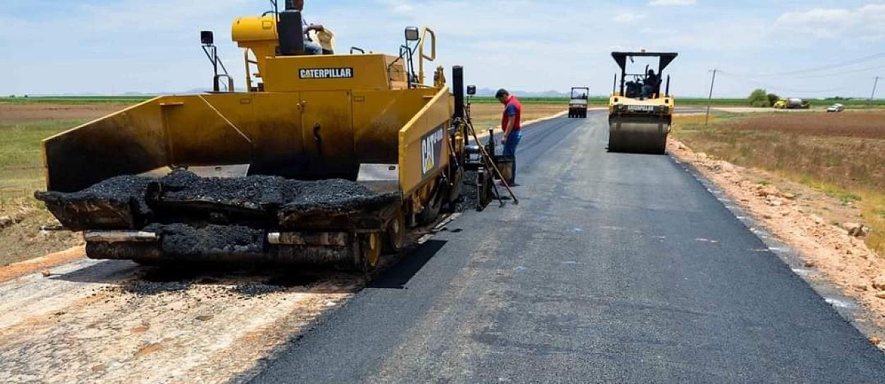 REHABILITAN CARRETERA A LA COMUNIDAD LA HONDA EN MIGUEL AUZA