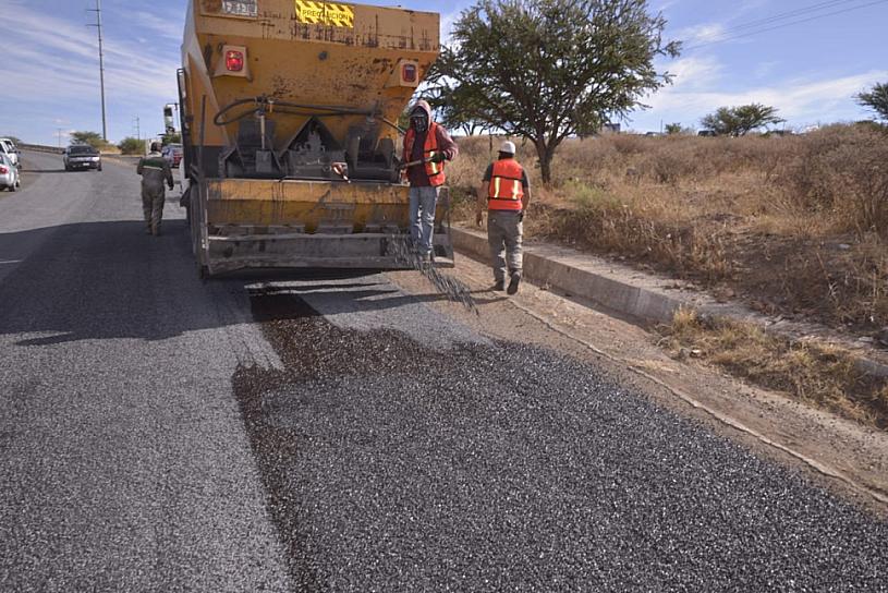 REHABILITAN CARRETERA JEREZ–TETILLAS 