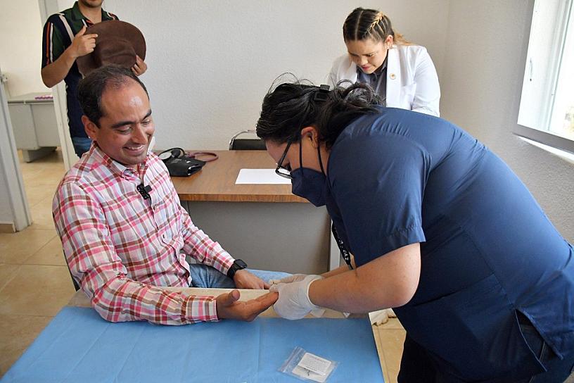 REHABILITAN CENTRO DE SALUD EN LOCALIDAD DE GUADALUPE 