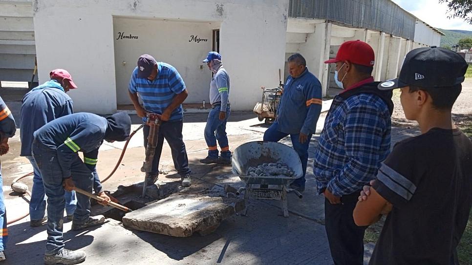 REHABILITAN RED DE DRENAJE DEL ESTADIO DE BÉISBOL JEREZANO 