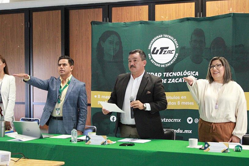 REINSTALAN CONSEJO DE VINCULACIÓN DE LA UTZAC 