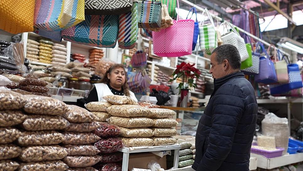 REITERA HUMBERTO SALAZAR COMPROMISO CON LOCATARIOS DEL MERCADO&nbsp;