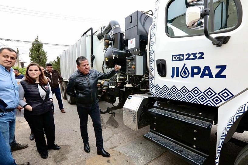 RENUEVA GOBERNADOR MAQUINARIA DE JIAPAZ; ENTREGA EQUIPO HIDRONEUMÁTICO 