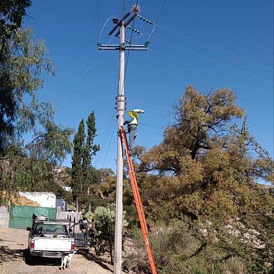  Renuevan alumbrado público en comunidades de Saín Alto