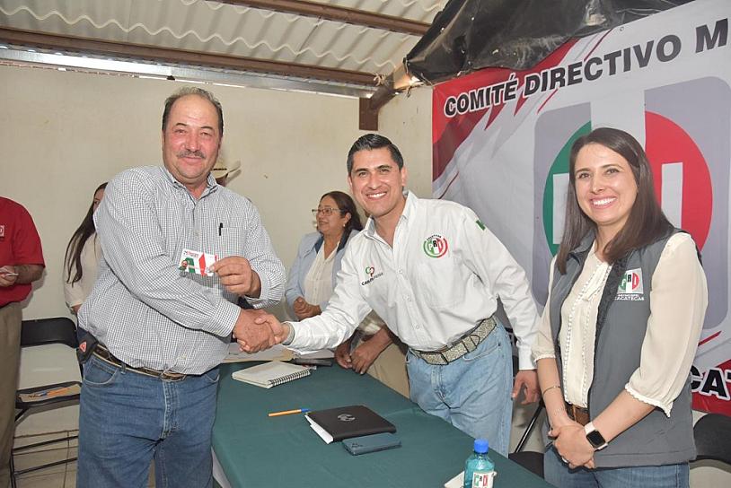RENUEVAN DIRIGENCIAS MUNICIPALES DEL PRI EN TEPECHITLÁN Y MOMAX