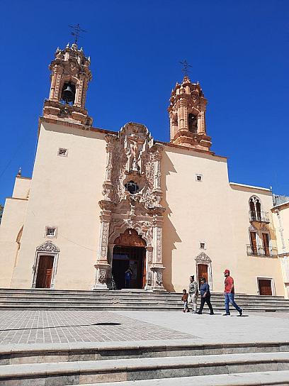 REPORTAN BAJAS VENTAS EN LA PRIMERA SEMANA DE VACACIONES EN PLATEROS