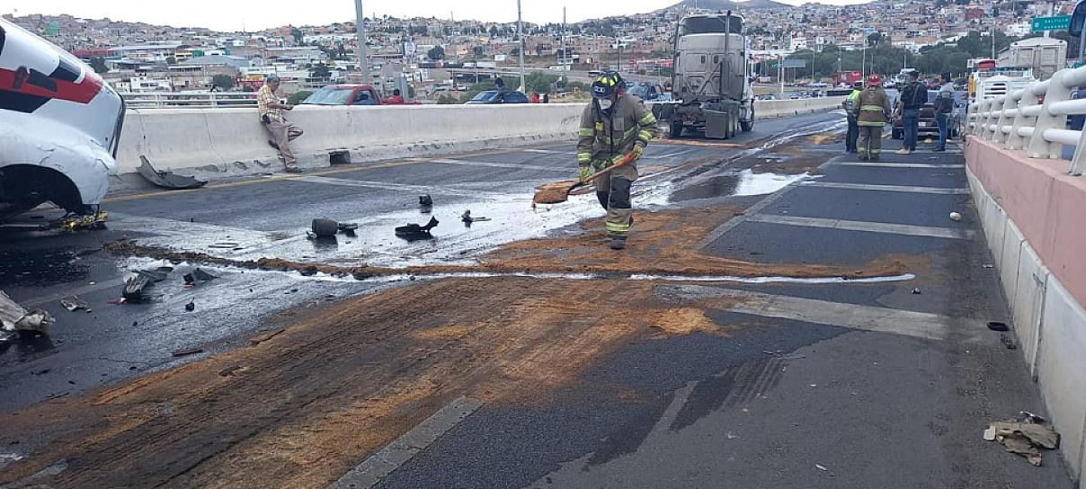 REPORTAN CHOQUE MÚLTIPLE EN TRÁNSITO PESADO