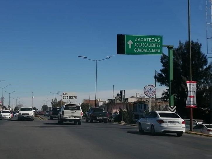 REPORTAN FALLAS CONSTANTES EN SEMÁFORO DE PASEO DEL MINERAL