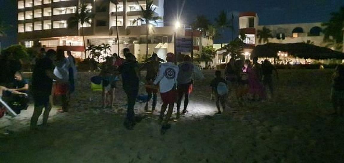 RESCATAN A TURISTAS EN PLAYA DE MAZATLÁN; HAY UN ZACATECANO INVOLUCRADO