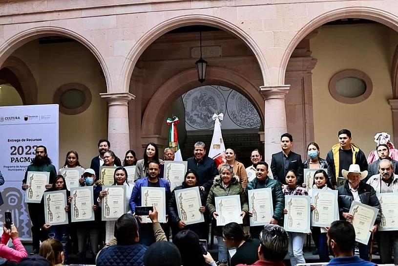 RESPALDA DAVID MONREAL A CULTURAS MUNICIPALES Y COMUNITARIAS