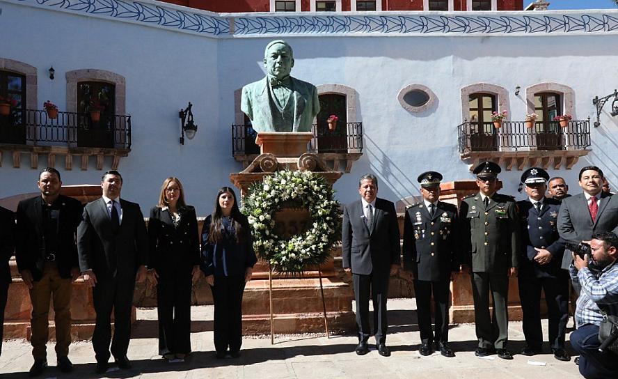 LLAMA DAVID MONREAL A SEGUIR EJEMPLO DE BENITO JUÁREZ
