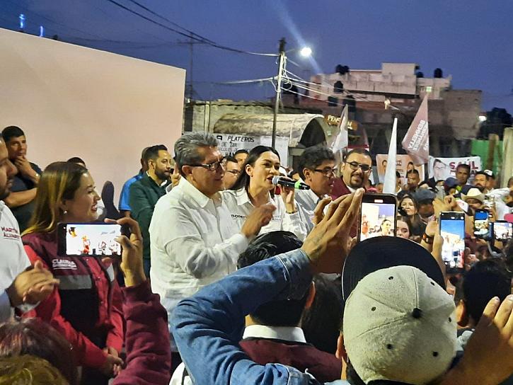 RESPALDAN EN PLATEROS A CANDIDATOS DE MORENA 