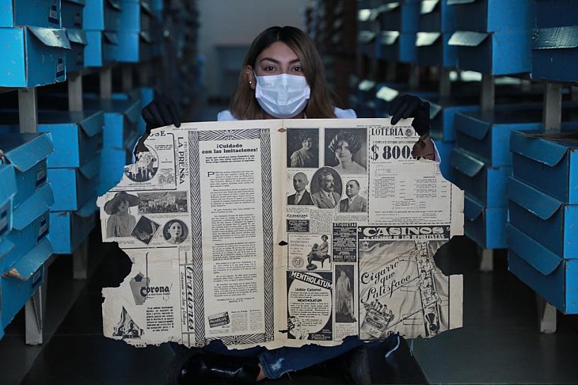 RESTAURAN CON PAPEL JAPONÉS PERIÓDICOS CENTENARIOS 