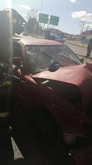 RESULTAN LESIONADAS 3 PERSONAS EN FUERTE CHOQUE