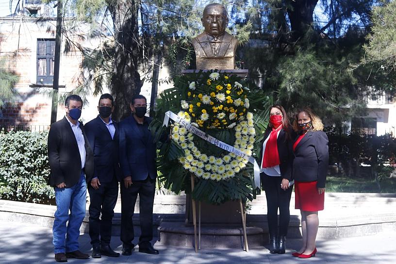 RINDEN HOMENAJE A BENITO JUÁREZ EN JEREZ 