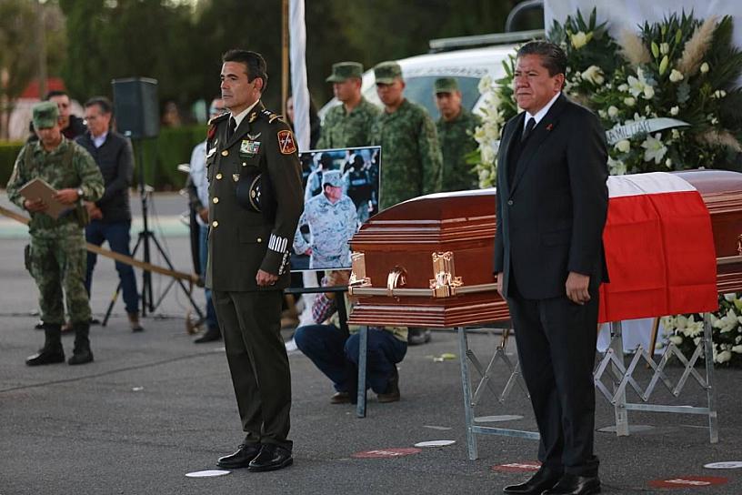RINDEN HONORES AL GENERAL JOSÉ SILVESTRE 