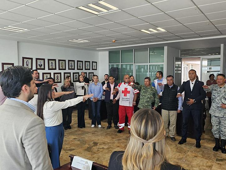 RINDEN PROTESTA INTEGRANTES DEL CONSEJO MUNICIPAL DE PROTECCIÓN CIVIL Y BOMBEROS EN FRESNILLO 