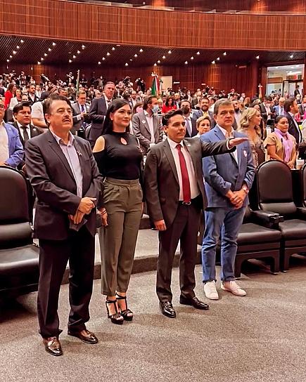  RINDE PROTESTA SUPLENTE MARCO FLORES, VOTARÁ A FAVOR; EL CANTANTE ESTA DE GIRA ARTÍSTICA EN EUA 