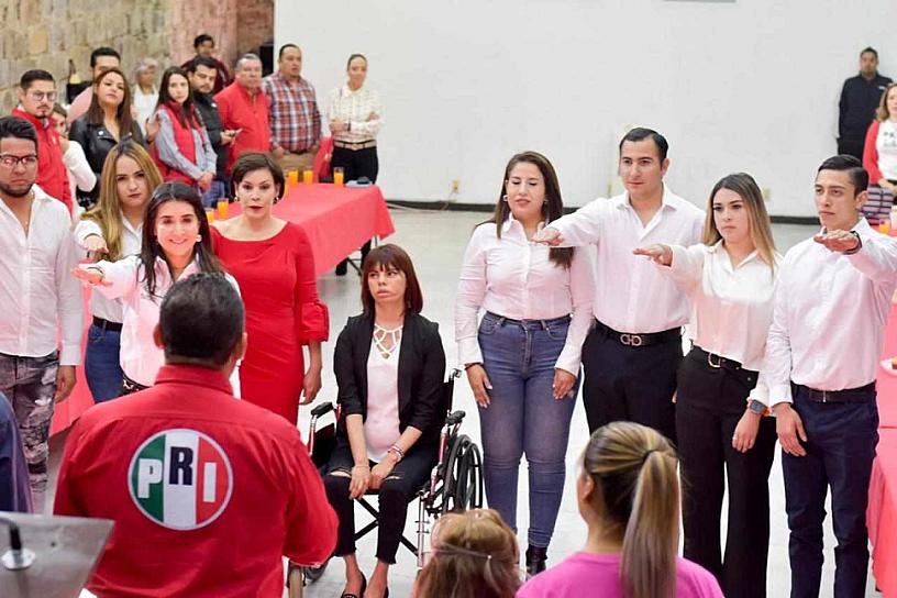 RINDE PROTESTA VIRI DE LA TORRE COMO DIRIGENTE ESTATAL DEL MOVIMIENTO TERRITORIAL
