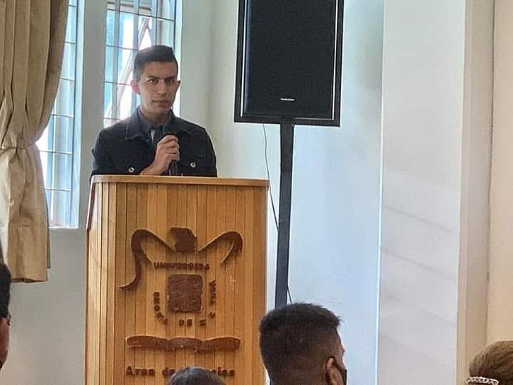 RINDE SU PRIMER INFORME SOCIEDAD DE ALUMNOS DE QFB 