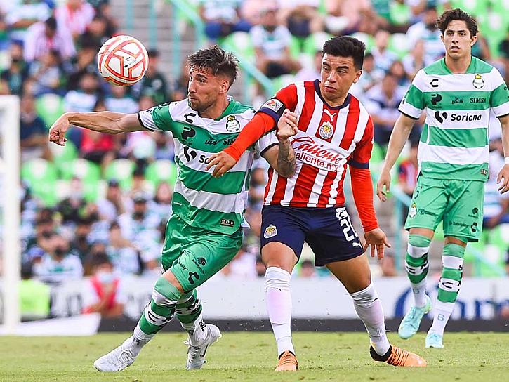 SANTOS LE NIEGA A CHIVAS SU PRIMERA VICTORIA DEL TORNEO